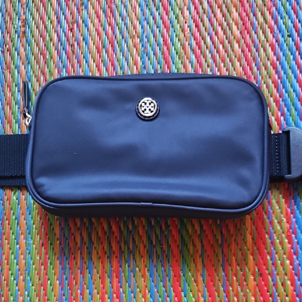 Tory Burch Virginia Belt Bag NWT in Royal Navy Blue